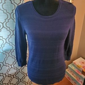 Old navy sweater